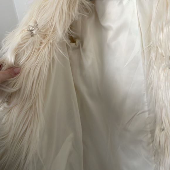 Prettylittlething Shaggy Faux Fur Jacket - Picture 7 of 11